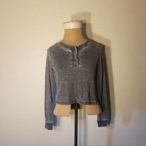 Distressed Gray Cropped Long Sleeve Thermal Top By Self Esteem Size Is Medium